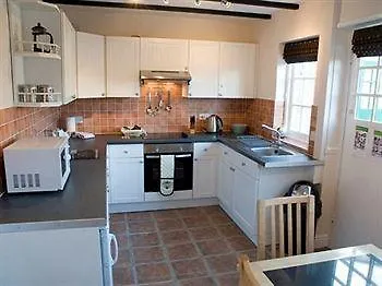 Port Sunlight Holiday Cottages Bebington