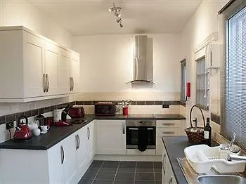 Port Sunlight Holiday Cottages Bebington